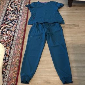 HeartSoul Scrub Set in Caribbean Blue